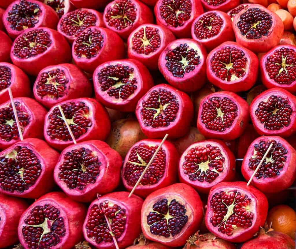 Health Benefits of 7 Unique Fruits_Pomegranate