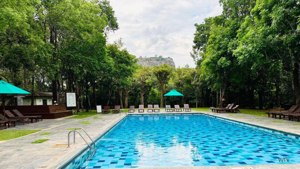 hotel sigiriya sri lanka