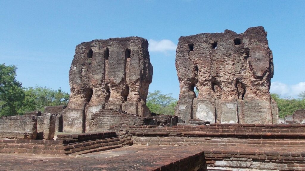 Royal palace _ polonnaruwa 