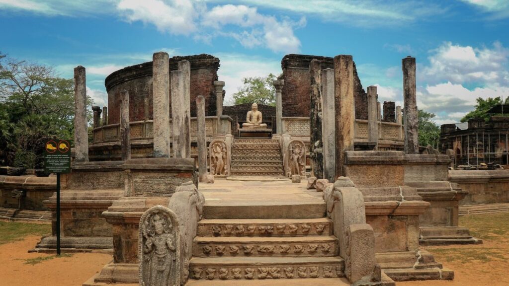 Vatadage_polonnaruwa